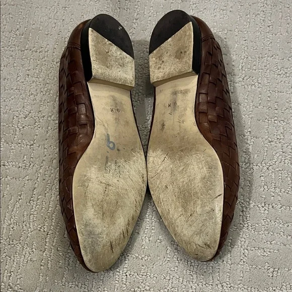 Enzo Angiolini Chestnut Woven Flats women’s size 9 - Picture 2 of 3